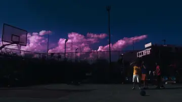 Backdrop to the movie "Earthbound" #537565