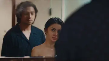 Backdrop to the movie "La Tahzan: Cinta, Dosa, Luka..." #672834