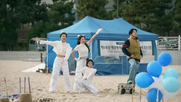 Backdrop to the movie "Love Untangled" #594306