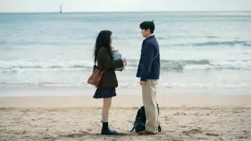 Backdrop to the movie "Love Untangled" #836096