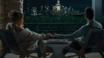 Backdrop to the movie "Office Romance" #828057