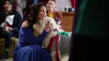 Backdrop to the movie "Happy Howlidays" #931402