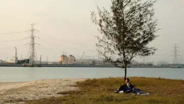 Backdrop to the movie "A Useful Ghost" #537087