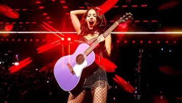 Backdrop to the movie "Olivia Rodrigo: GUTS World Tour" #1184534