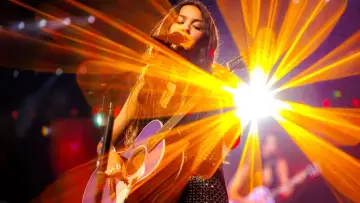 Backdrop to the movie "Olivia Rodrigo: GUTS World Tour" #1184552