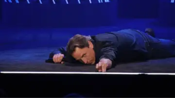 Backdrop to the movie "Seth Meyers: Dad Man Walking" #1581701