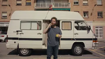 Backdrop to the movie "The Van" #1656355