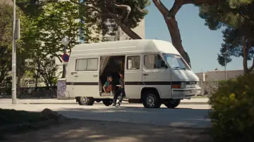Backdrop to the movie "The Van" #1656359
