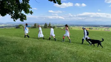 Backdrop to the movie "There Is a Hausen Everywhere" #1190631