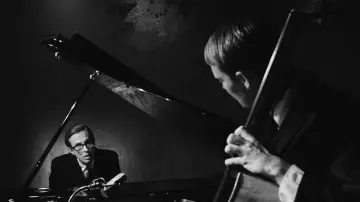 Backdrop to the movie "Everybody Digs Bill Evans" #535963