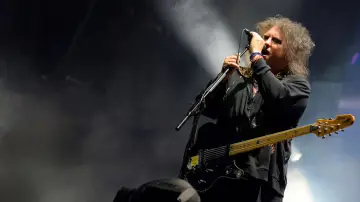 Backdrop to the movie "The Cure: The Show Of A Lost World (Troxy Live 2024)" #932191