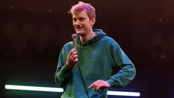 Backdrop to the movie "James Acaster: Hecklers Welcome" #681922