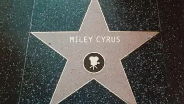 Backdrop to the movie "Miley Cyrus: Something Beautiful" #876597