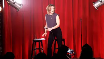 Backdrop to the movie "Cameron Esposito: Four Pills" #1641014