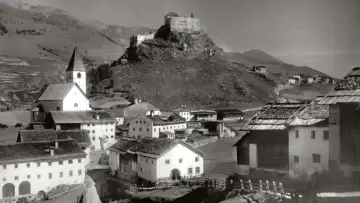 Backdrop to the movie "Nos chastè – Das Schloss Tarasp und seine märchenhafte Geschichte" #1631636