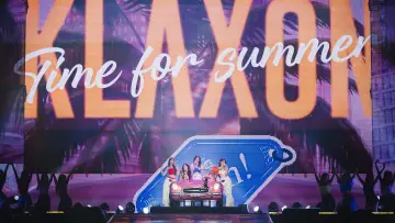 Backdrop to the movie "(G)I-DLE WORLD TOUR [iDOL] IN CINEMAS" #1175430