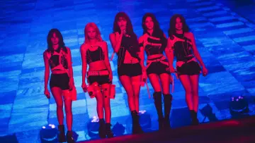 Backdrop to the movie "(G)I-DLE WORLD TOUR [iDOL] IN CINEMAS" #1175431