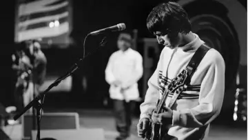 Backdrop to the movie "Oasis: First Night Live at Knebworth Park" #976751