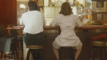 Backdrop to the movie "Manspread" #1568136