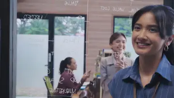 Backdrop to the movie "Senin Harga Naik" #765210
