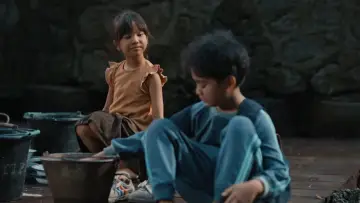Backdrop to the movie "Children of Heaven" #817838