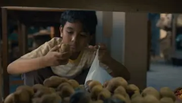 Backdrop to the movie "Children of Heaven" #817840