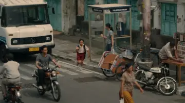 Backdrop to the movie "Children of Heaven" #817851