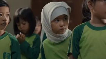 Backdrop to the movie "Children of Heaven" #817857