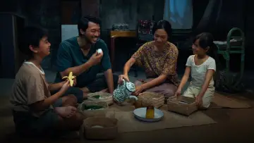 Backdrop to the movie "Children of Heaven" #914336