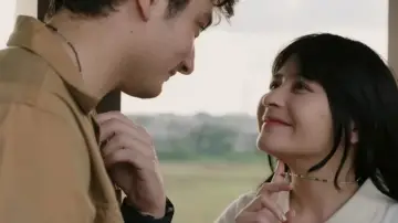 Backdrop to the movie "Patah Hati Yang Kupilih" #538994