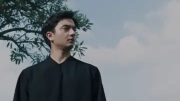 Backdrop to the movie "Patah Hati Yang Kupilih" #539011