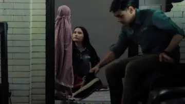 Backdrop to the movie "Patah Hati Yang Kupilih" #539017