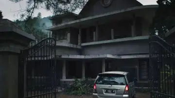 Backdrop to the movie "Sukma" #531692