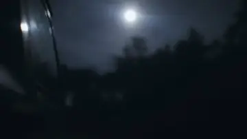 Backdrop to the movie "It Ends" #1528380