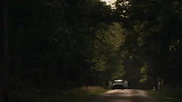 Backdrop to the movie "It Ends" #604367