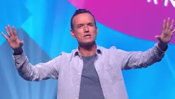 Fabien Olicard prend le temps d'en rire poster