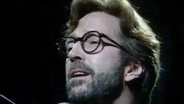 Backdrop to the movie "Eric Clapton Unplugged… Over 30 Years Later" #879979