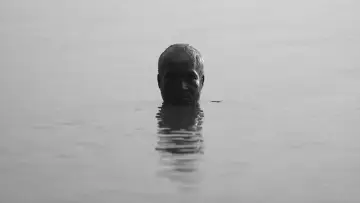 Backdrop to the movie "Black Water" #879825
