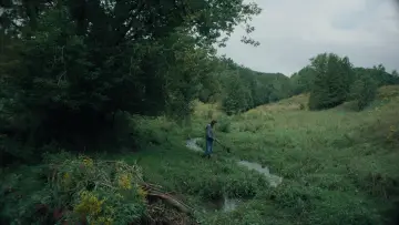 Backdrop to the movie "Elsewhere at Night" #1143370