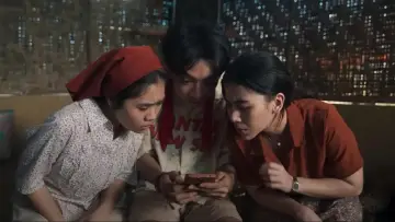 Backdrop to the movie "Sosok Ketiga: Lintrik" #781075