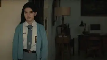 Backdrop to the movie "Alie