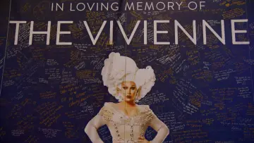 Backdrop to the movie "Dear Viv" #1572268