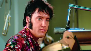 Backdrop to the movie "EPiC: Elvis Presley in Concert" #910092