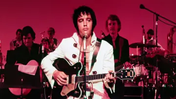 Backdrop to the movie "EPiC: Elvis Presley in Concert" #910100