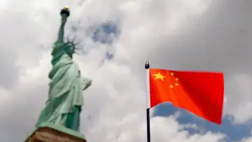 Backdrop to the movie "Hollywood Under Chinese Influence" #1172433