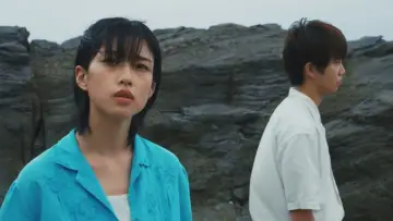 Backdrop to the movie "Two Seasons, Two Strangers" #534580