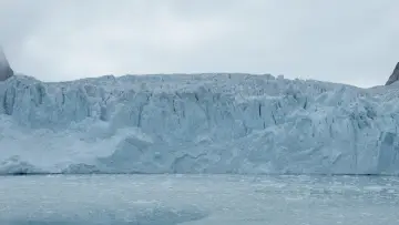 Backdrop to the movie "Ice Grave" #1527397