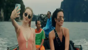 Backdrop to the movie "Influencers" #579006