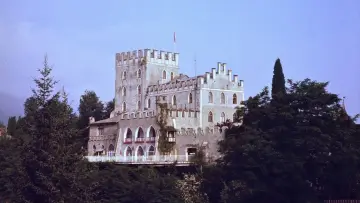 Backdrop to the movie "Battle for Castle Itter" #849891