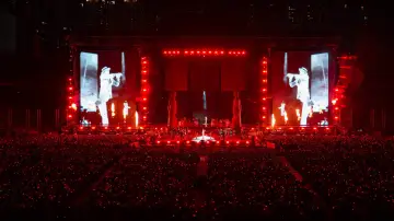 Backdrop to the movie "G-DRAGON IN CINEMA [Übermensch]" #784684